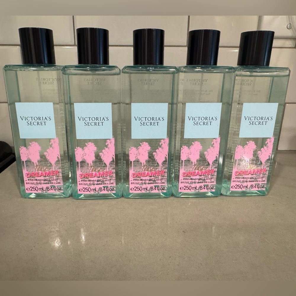 Victoria Secret tease dreamer fine fragrance mist